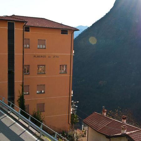 Albergo De Jean Garzeno Exterior foto