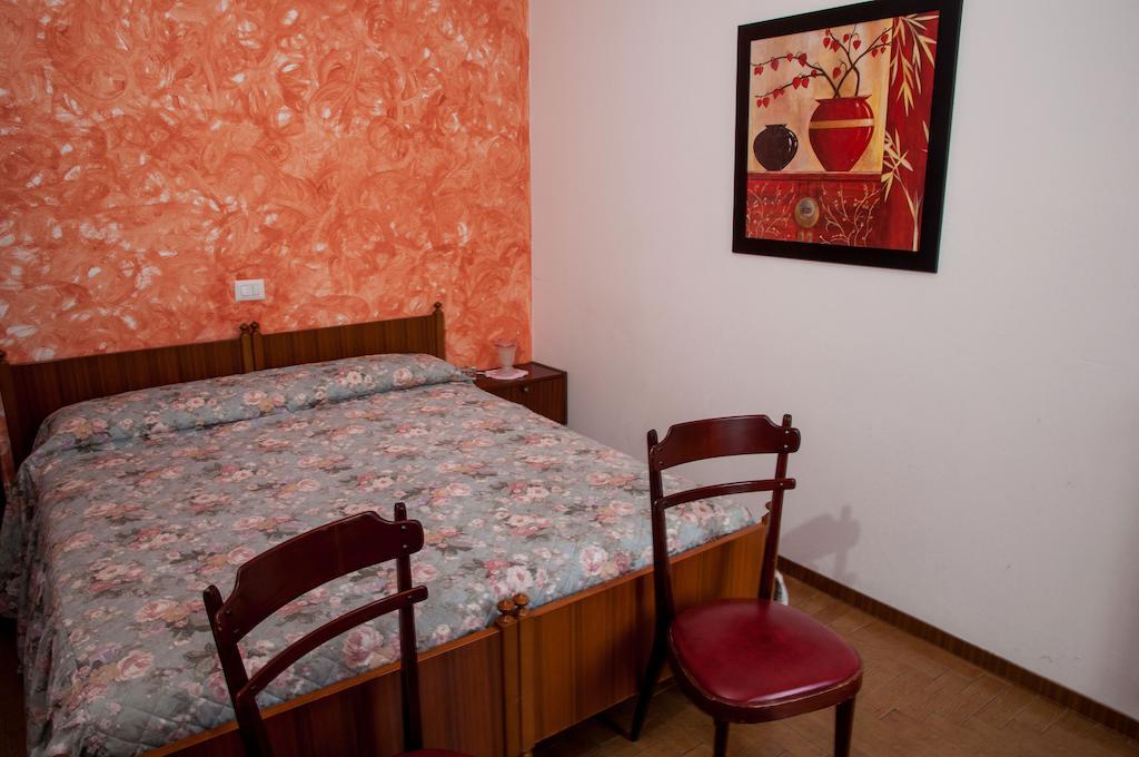 Albergo De Jean Garzeno Exterior foto