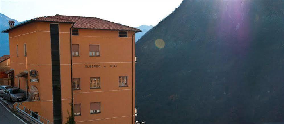 Albergo De Jean Garzeno Exterior foto